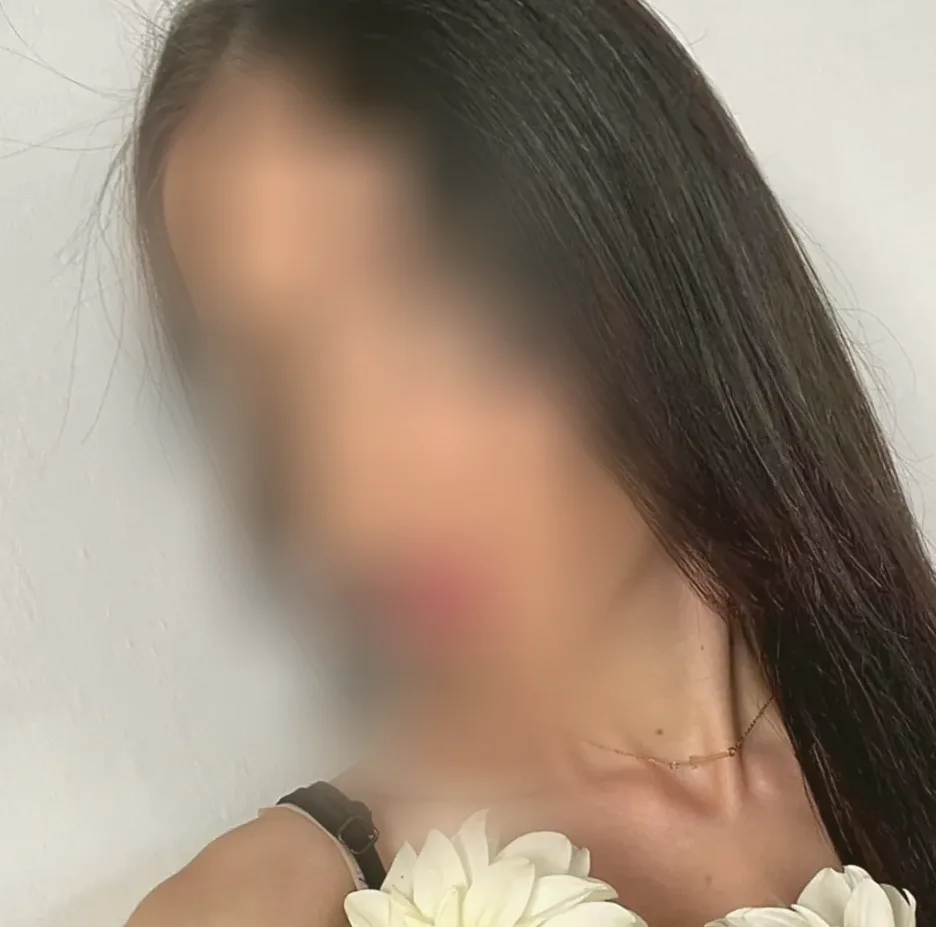 Krista, 25