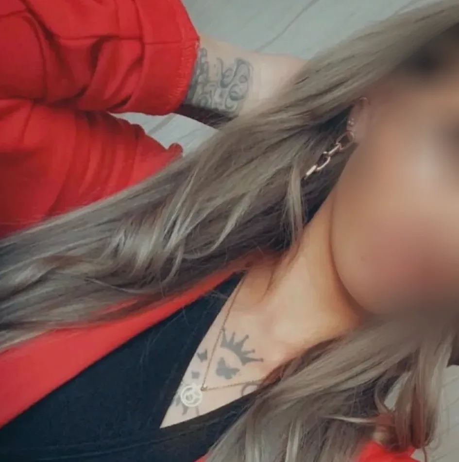 Wilhelmina, 32